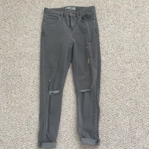 TopShop Jamie Distressed Jeans!
